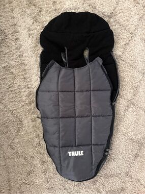 Thule Black and Gray Quilted Stroller Footmuff